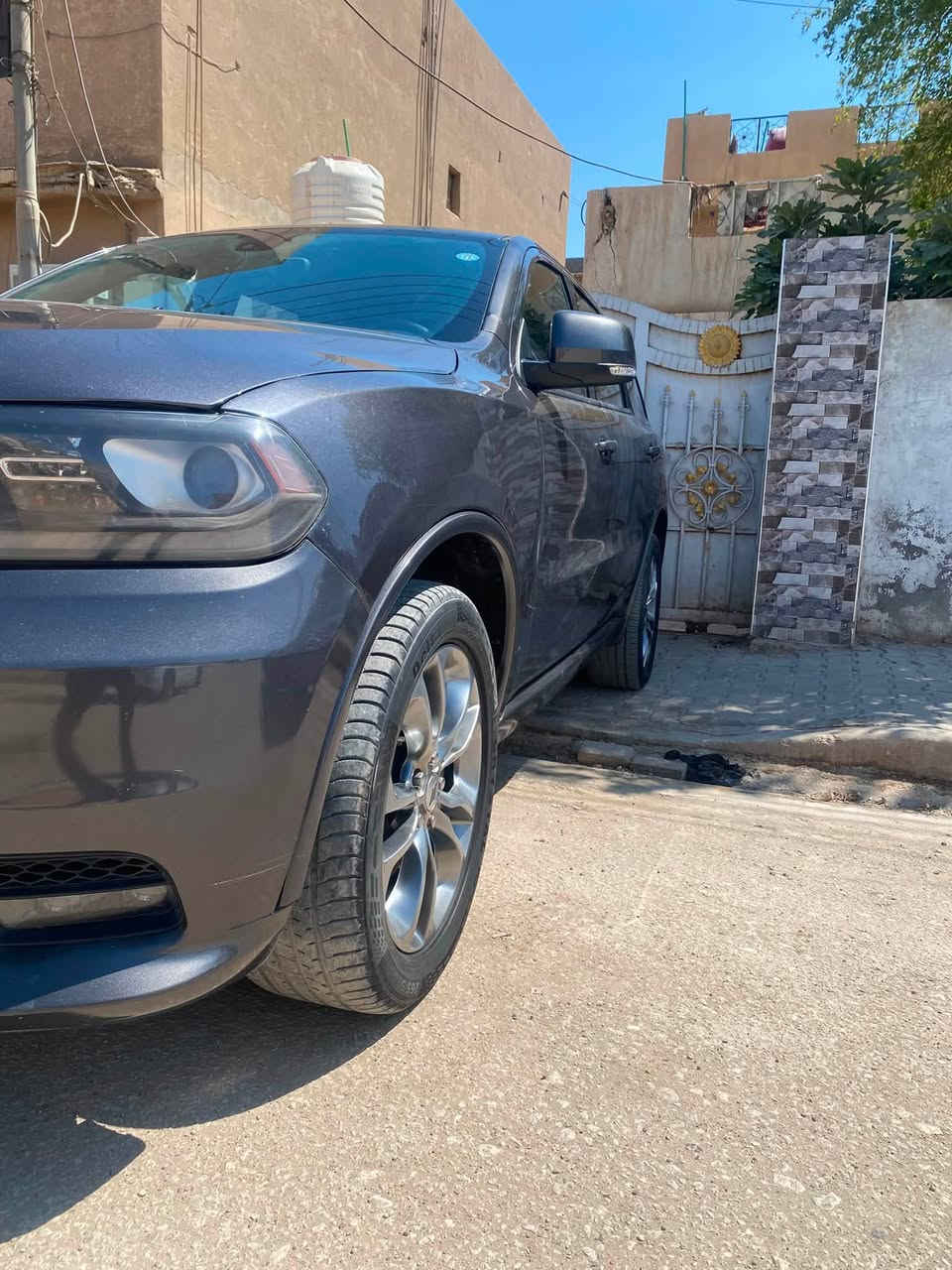 اسلام عليكم دوج دورنكو موديل 2019 GT معروفه مواصفات GT حساسات كامره شفتات ستيرن ستيرن هيتر كشنات هيتر امامي خلفي شاشه جبيره صندوق كهرباء مرايه جانبيه هيتر تبريد 4 قطع كشافات زنون لايت زنون محرك 3600 / السياره من امريكه بيهه خشم جاملغ الامامي جهاين وهنا صار بيهه باره باب السايق اثر ضربه  السعر 230 بيهه مجال للشراي استفسار عله الرقم *********** السياره رقم اربيل بسمي تحويل ثاني يوم
