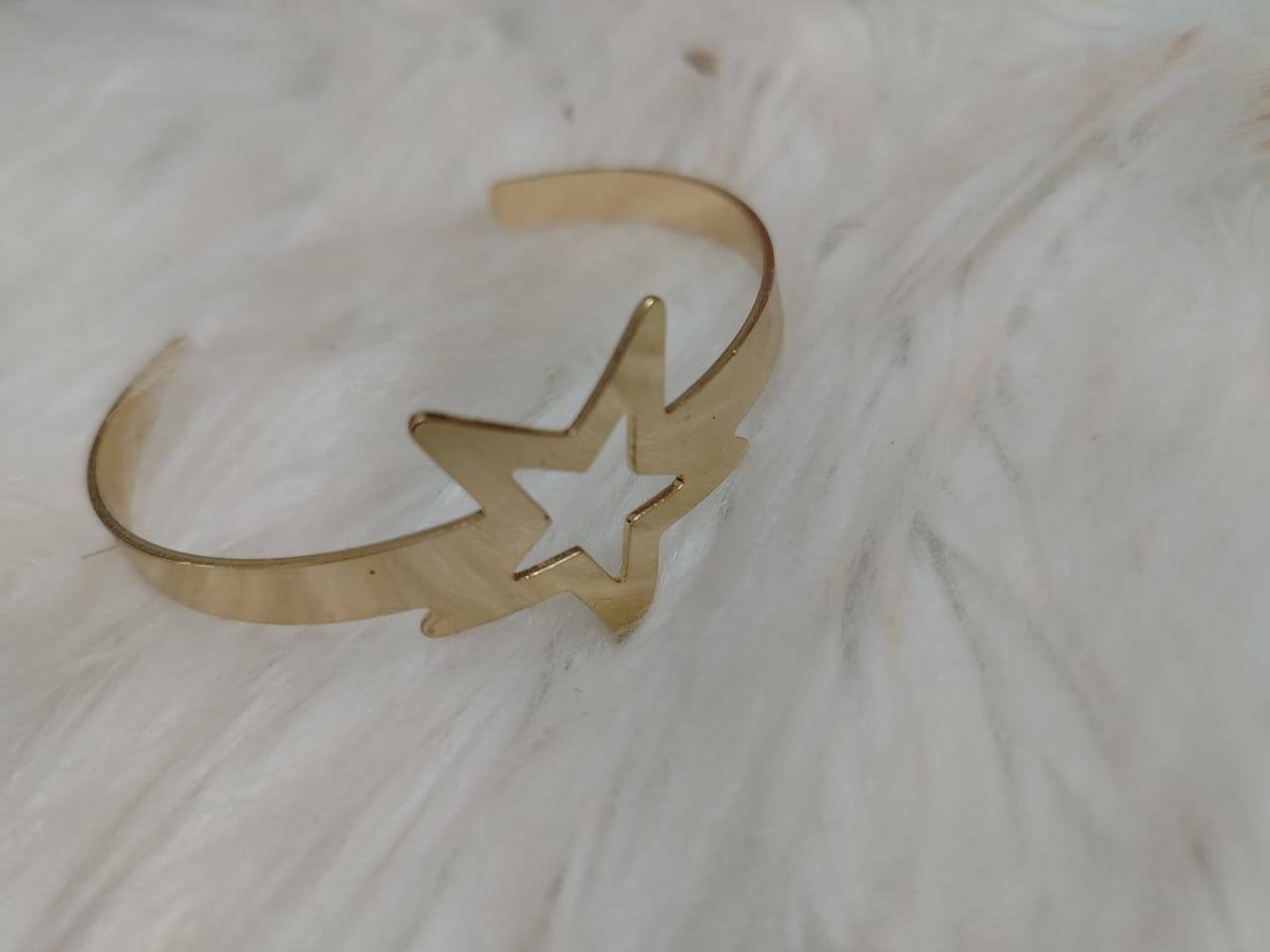 سلام عليكم  كل قطعه بلمنشور ب1000
متوفر جمله سعر لكيلو 33مع توصيل كله طلاء ثابت كله شي ان وبرازيلي اي صورة تعجبج دخلي خاص وتدللين من 500لحد 2000واكو ب3000
@إشارة


**إذا كنت صاحب هذا الإعلان وتريد حذفه لأي سبب، رجاءا أرسل رسالة إلى الدعم الفني**