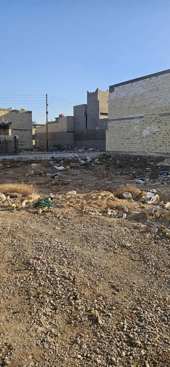 قطعه للبيع مربع تريد ١٠٠ متر تريد ٥٠ بكاع ابو علي الدراجي الي بشارع الساده بظهر مخزن الببسي سعر مناسب للاستفسار واتساب ***********
