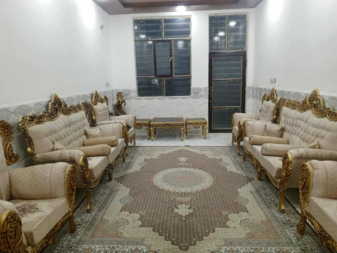 سلام عليكم
بيت طابو زراعي سند ٢٥ اقرار محكمه اب اسمي مقابيل قريه الغدير عمود ٢٤١ مساحته ١٥٠ م بيه غرفتين نوم وصاله واستقبال ومطبخ وحمامين داخلي وخارجي وبناءه درجه اولى وكوله ديكورات

٨٥ مليون وبيه مجال
***********
