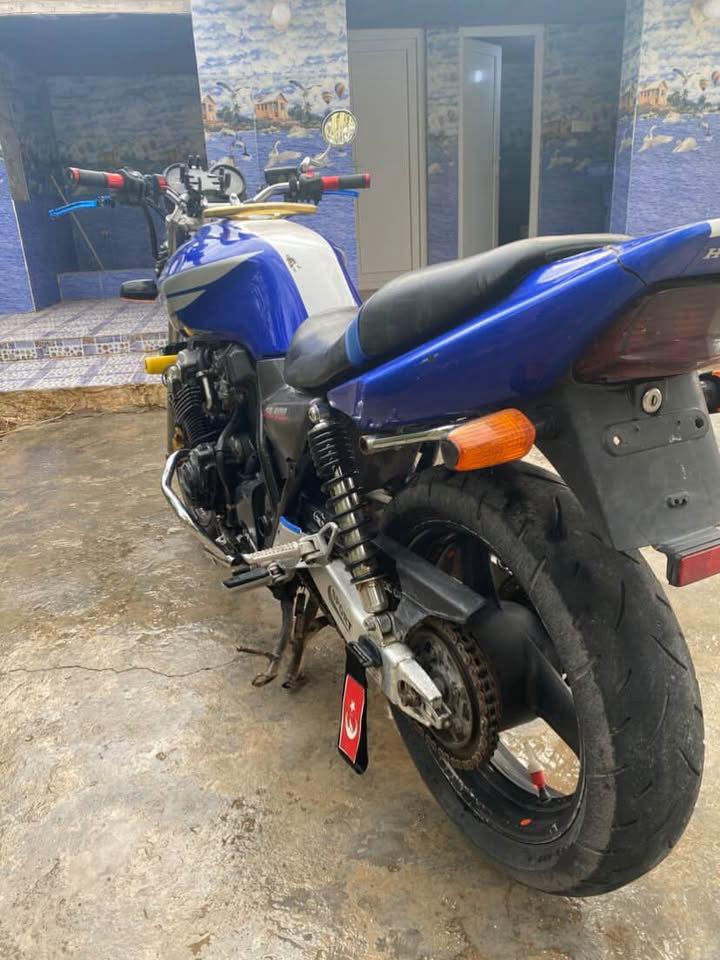 السلام عليكم
يبي 400 جيل ثاني هايبر 
دراجه خير من الله شوفت عينك شخط مابيه 
شلعه معدل مناقصه شي كفاله عامه 
اوراق كمركيه كامله 
المؤشرات لايخابر خوان 
سعر فقط تصال 

***********
