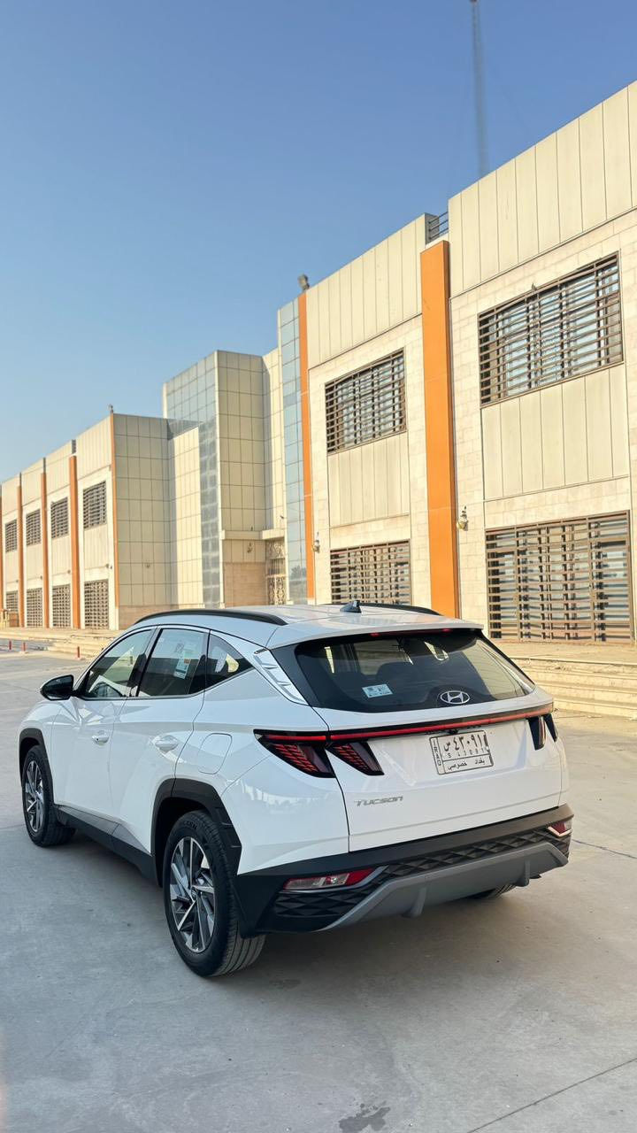 سلام عليكم
للبيع فقط 
وبسعر مناسب 
توكسان 2023 خليجي 
ماشيه 47 
بدون صبغ بدون تبديل
مواصفات عدا بنوراما 
عداد دجتل 
دبل كرسي كهرباء 
شاحن واير ليس 
هندبريك بصمه 
بصمة 
وباقي مواصفات المعروفه 
سعر السيارة 200 بيها مجال بسيط جداً
اي استفسار 
***********
مكان السياره بغداد معارض البياع
