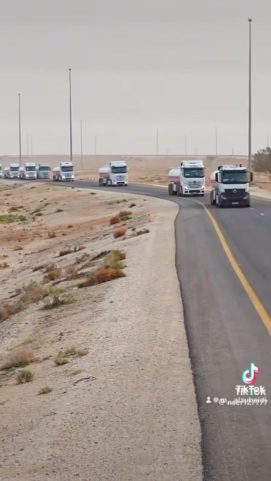 تحية طيبة…
نود إعلامكم بوجود تحميل مستمر لصالح شركة دازل من الشعيبة إلى العقبة للمنتوج الأسود، وحسب التفاصيل أدناه:
1- أجور النقل:
100 دولار / طن + إكرامية 200 دولار.
2- التفريغ:
تفريغ فوري، وفي حال تجاوز مدة التفريغ 24 ساعة تُحتسب عطالة بمبلغ 100 دولار لكل يوم تأخير.
3- آلية الدفع:
السلف مفتوحة والصرف نقداً.
علماً أن لدينا برقية صادرة (وجبة أولى)، وسيتم إصدار الملحق الثاني يوم السبت القادم.
أرقام التواصل الخاصة بالبرقية:
* عمر: ***********
أرقام مناديب القطع:
* حيدر الخفاجي: ***********
* أبو زيدون: ***********
* الحاج فلاح: ***********
* حسين الشمري: ***********
* وادي: ***********
* أحمد: ***********
تسجيل السرة:
* يونس: ***********
@إشارة
