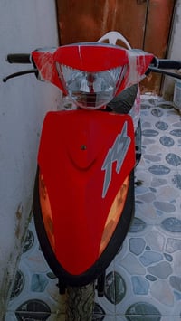 اخون دراجه ماكس عدله مكفوله وجاهزه من كلشي وكلشي شغال بيه سلف عينه ولم...