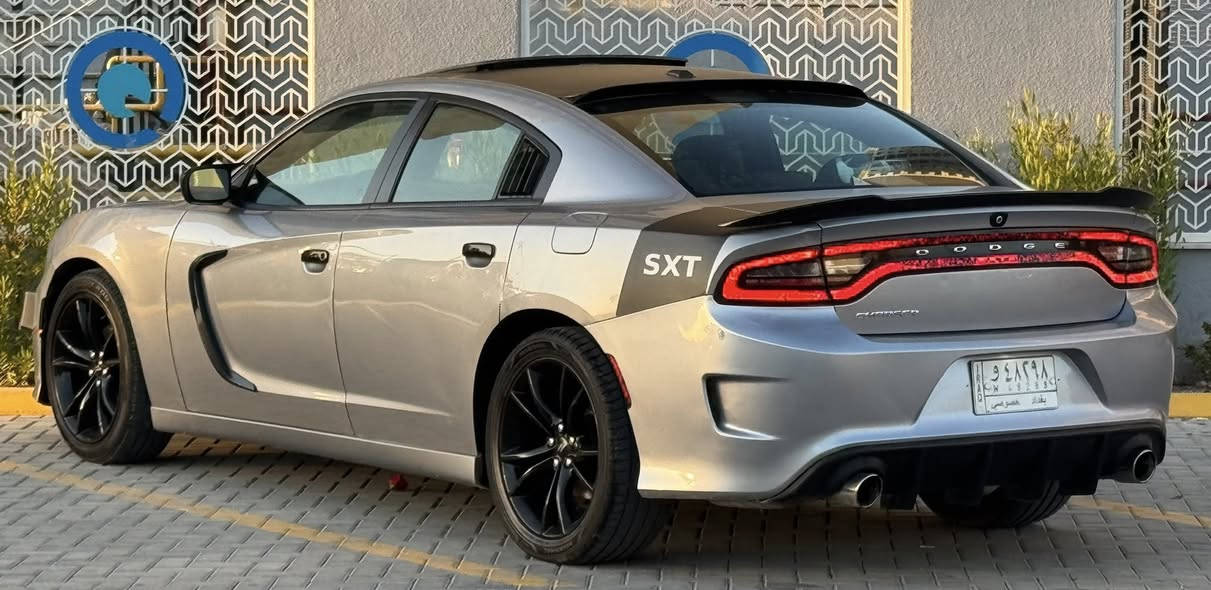 Dodge Charger sxt 2017 دوج جارجر
ماشيه 84 الف ميل / داخله كلين تايتل
 هنا نصبغ بيها ٤ قطع مع نص القماره 
بدون ضربه قويه بدون چفيه 
( جميع الايرباكات سليمه / لغود شواصي مكفول )
محرك مكفول مامفتوح
المواصفات  : 
- محرك 3600 / ٦ سلندر
- فتحة سقف سلايد SunRoof
- شاشة وسائط كبيرة 
- كاميرا خلفية دوارة
- كشنات تدفئه
- شفتات ستيرن تبترونك 
- مري قلاب + حساس للضوء العالي 
- بصمة تشغيل + بصمة ابواب
- تشغيل عن بعد
- منظومة زينون 
- مود Sport
- ويل حجم 20 
عليها كت كامل Srt بنيد و دعاميات و دوس و ويل
جاهزه السياره متحتاج اي صرف
السعر 166 ورقه بيها مجال بسيط
عنواني بغداد / الكرخ 
***********

