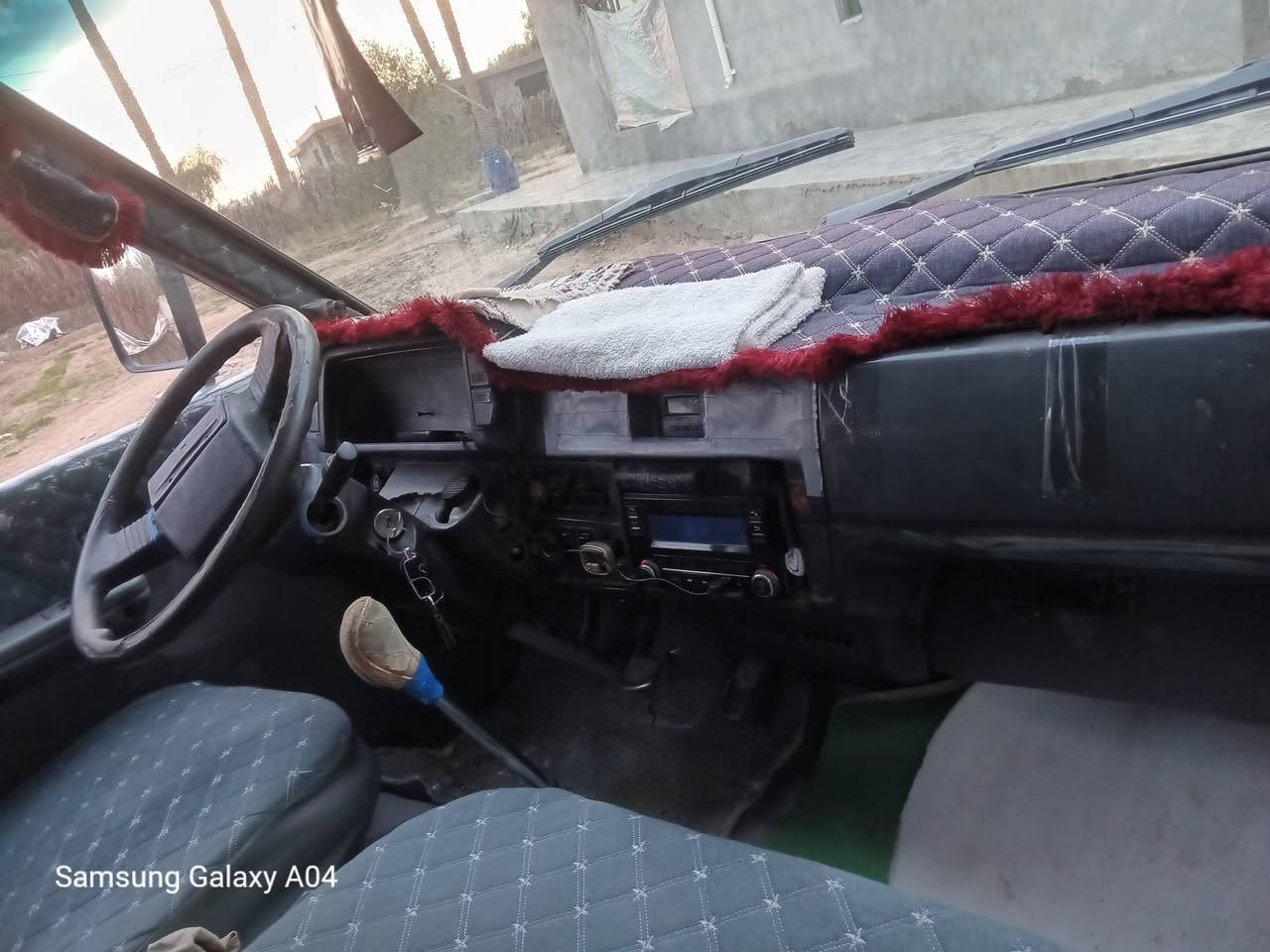 سلام عليكم كيه بسته لبيع موديل 93حمل الرقم نكليزي بسمي مكفوله محرك وكير وشواصي  العنوان ابو غريب السياره بلاديه***********
