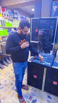 الحمد لله على بركاته و نعمته ((اخلص لمن تخدم فإن المخدوم اخلص لك بدمه)...