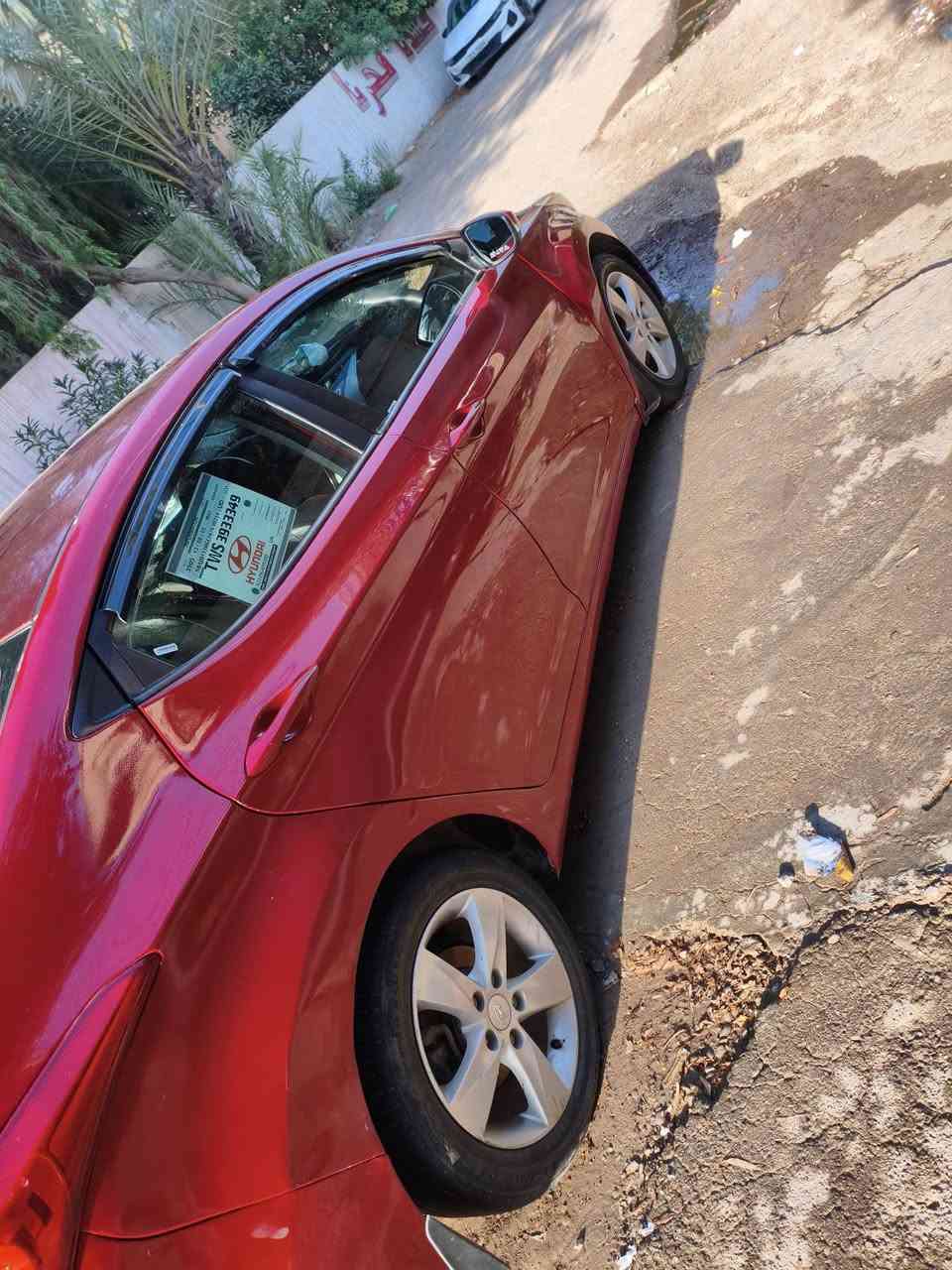السلام عليكم الانتره 13 امريكي  محرك 1800 دوش كير AT سياره كير محرك كفاله رقم بغداد الدولي هزه جديده ورقم جديد بسمي  حادثه جنطه ومصبوغه حزام  الاستفسار ***********  مكاني بغداد
