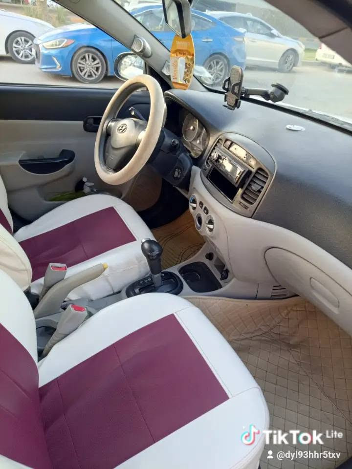 سلام عليكم اكسنت موديل 8 خليجي بسمي رقم نجف دولي سنويه 27 محرك 400 وكير وتبريد وحداديه وتايرات وباتري ودوشمه جديد بسمي مكانه بالنجف والسعر 77 وبيه مجال للاتصال ***********  وسونار موجود بالصور
