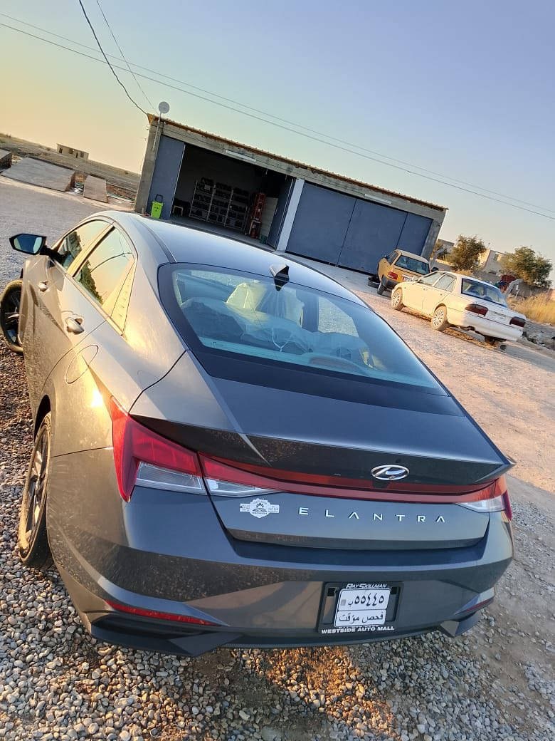 السلام عليكم
هونداي لانتره 2023حره بدون رقم تترقم جميع المحافظات بيه 3قطع بدون ضرر عابر سياره جديده ما ناقصه شي موصفات تحكم استيرن بصمه تشغيل بصمه أبواب ردارات جانبيه شاشه كامره دواره 3وضعيات قياده سعر 115وبيه مجال رقم صاحب السياره ***********مكان السماوه المركز مگلف بل نشر
