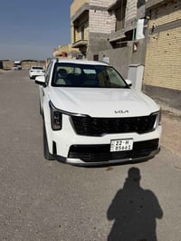 كيا سورنتو 2024 للبيع خليجي كفالة 6سلندر 07803453333