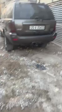 جيب شيروكي موديل2000 السعر60 عنوان بغداد رقم السليمانية  رقم الهاتف077...