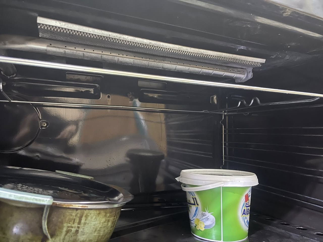 طباخ لبيع كريازه نضيف كلش كل نقص مابيي  سعر250بي مجال بغدادالكماليه ***********
