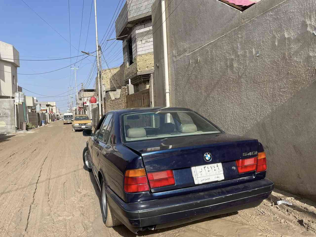 BMW525 للبيع لون نيلي داخل عسلي رقم بغداد انگليزي  رمكان بصرة قرب جسر المعارض رقم ***********
