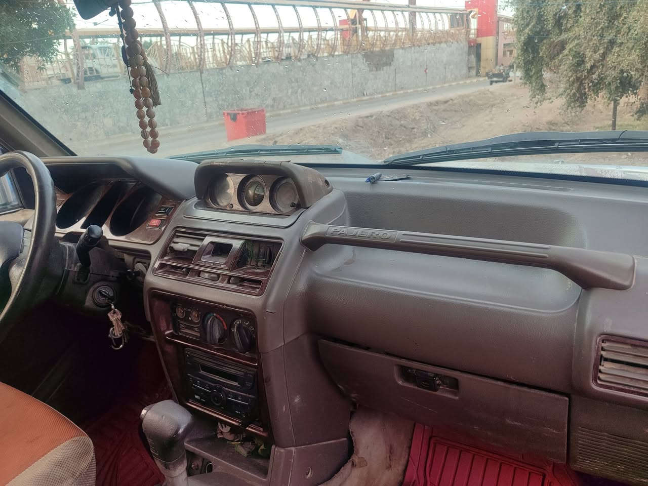 السلام عليكم باجيرو للبيع موديل 200 الاستفسار أكثر الاتصال على رقم ***********
