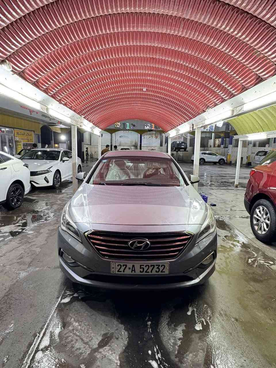 السلام عليكم
هيونداي سوناتا 2015 للبيع 

الرقم ذيقار انكليزي حرة باسمي تحويل ثاني يوم السنوية لل٢٦ 

مواصفات اعتياديه 

حدادية توب

غرفتها كلش نضيفه

شاشه اندرويد 

كامرا خلفيه 

كشنات قماش 

جناح خلفي

مكينه 2400 gdi

منضومه تبريد جديده

كير جديد

تحكمات ستيرن 

السياره نظيفه ومتحتاج شي 

دواخل بيجي 

مثبت سرعه اوامر صوتيه 

كير تبترونك عادي واتوماتيك

المكينه معلايه ربل يعني انسى شي اسمه دوانز 

حادثها بنيد نفسه مصلح وجاملغ بي صبغ قليل يعني السيارة كلها ليبل واحد والسونار مرفق بالصور

السياره خير من الله وما ناقصها شي نهائيا 

 السعر 120 وبيها مجال بسيط للاسفسار الاتصال بالرقم *********** مكاني البصرة التنومة
