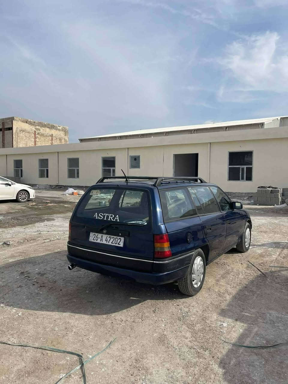 استرا البيع سيارة مال بيت كير محرك شرط موديل 92استفساررقم مشروع وطني صلاح الدين مكان سيارة كركوك دفتر بنزين مابي سعر 43بي مجال قليل***********صاحب سيارة صبغ عام جمالي
