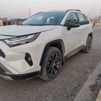 راف فور XLE • هايبرد • ٣٦٠٠٠ كم