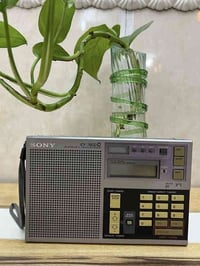 بعد اذن الادمن راديو سوني 7600d ياباني الصنع ١٩٨٣-١٩٨٧ مواصفات  ١- ارب...