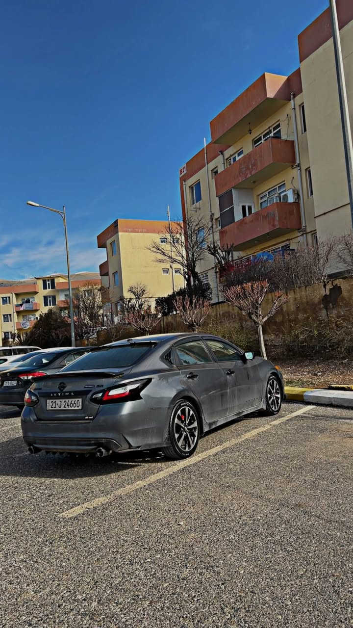 ئالتيما موديل ٢٠١٧ مواسه فات S شغال كامل كراوه به SR سه نه وى تازه يه به ناوى خومه وه يه  بوياخ كامل په مپى ئه مريكايه   ده عمو ليدراوى نيه پيشو پشت كه پس ئيرباگ به شه رت هيجى نه ته قيوه گير و مه كينه به شه رت  ته قه و ره قه ى هيج نيه نرخى ١٠٢ مجال له سليمانيم *********** السليمانية, العراق
