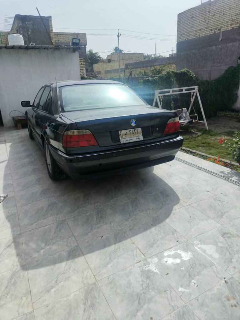 🔥 للبيع او لمراوس 
 BMW 740i 🔥
موديل 1995 محدث 2000
🚘 فئة الفخامة الألمانية – نظيفة ومرتبة
🔹 محرك V8 سعة 4.0 لتر (قوي وناعم)
🔹 گيّر أوتوماتيك أصلي يبدّل بسلاسة
🔹 سحب ممتاز وثبات عالي بالخط
🔹 داخلية جلد أصلية ابلادي مو دوشمه عراقيه
🔹 مكيف شغال تبريد قوي
🔹 كهرباء كاملة (جامات، مرايات، سنتر لوك)
🔹 نظام تعليق مريح
🔹 السيارة تمشي سفر بدون مشاكل
✅ استعمال شخصي
✅ المحرك والشاصي بحالة جيدة
✅ ما محتاجة مصروف حاليًا
🚘 ترايك وين متريد 
سياره مرتبه ومصبوغة عام ومابيها ذرة خياس
تدفئة تبريد حدادية امامي وخلفي 
📍 الموقع: [ محافظه واسط/قظاء الحي ]
📞 الاتصال: [***********]
السيارة تناسب اللي يعرف قيمة الـ V8 ويحب الراحة والفخامة 👑 الحال, واسط
