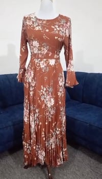 مقاس M • ١٠ قطع • توصيل