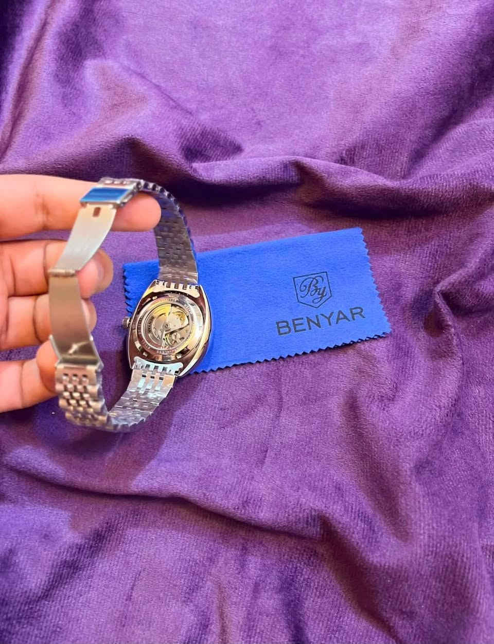 سلام عليكم ساعة BENYAR مرتبة جديدة غير مستخدمة اوتو مزاد لحد 12 ليلاً للاستفسار خاص و تشلع عيوني


**إذا كنت صاحب هذا الإعلان وتريد حذفه لأي سبب، رجاءا أرسل رسالة إلى الدعم الفني**