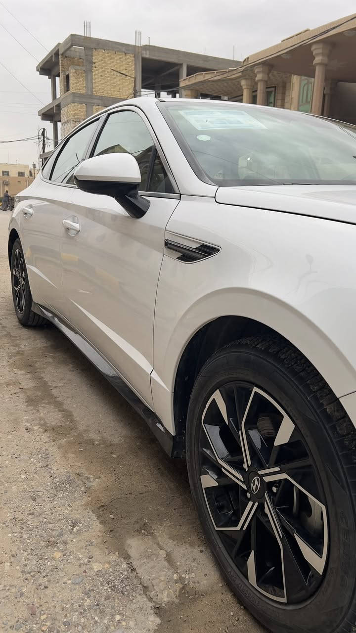 مراوس ب سوناتا هايبرد فقط او بيع ٢١٠
سوناتا SEL 2025 - وارد أمريكي / محرك 2.5/
كير 8 نمر
المواصفات:
• تشغيل عن بُعد
• دخول وتشغيل بصمة
• نظام النقطة العمياء
• رادار أمامي + فرملة طوارئ تلقائية أمامي وخلفي
Apple CarPlay شاشة كبيرة تدعم •
• كرسي السائق كهربائي
• تدفئة للمقاعد الأمامية
• منافذ شحن خلفية
• الزجاج الأمامي (السائق + الراكب) دبل جام
• محرك 2.5 طبيعي - مرغوب
• كير 8 نمر - اقتصادي 
مراوس ب هايبرد فقط  
الحادث فقط مقدمة البنيد كما موضح بالسونار بدون دواخل (ايرباك الدركه طاك)  ماشية ٣١ الف 
رقم هاتف ***********
مكان سماوة
