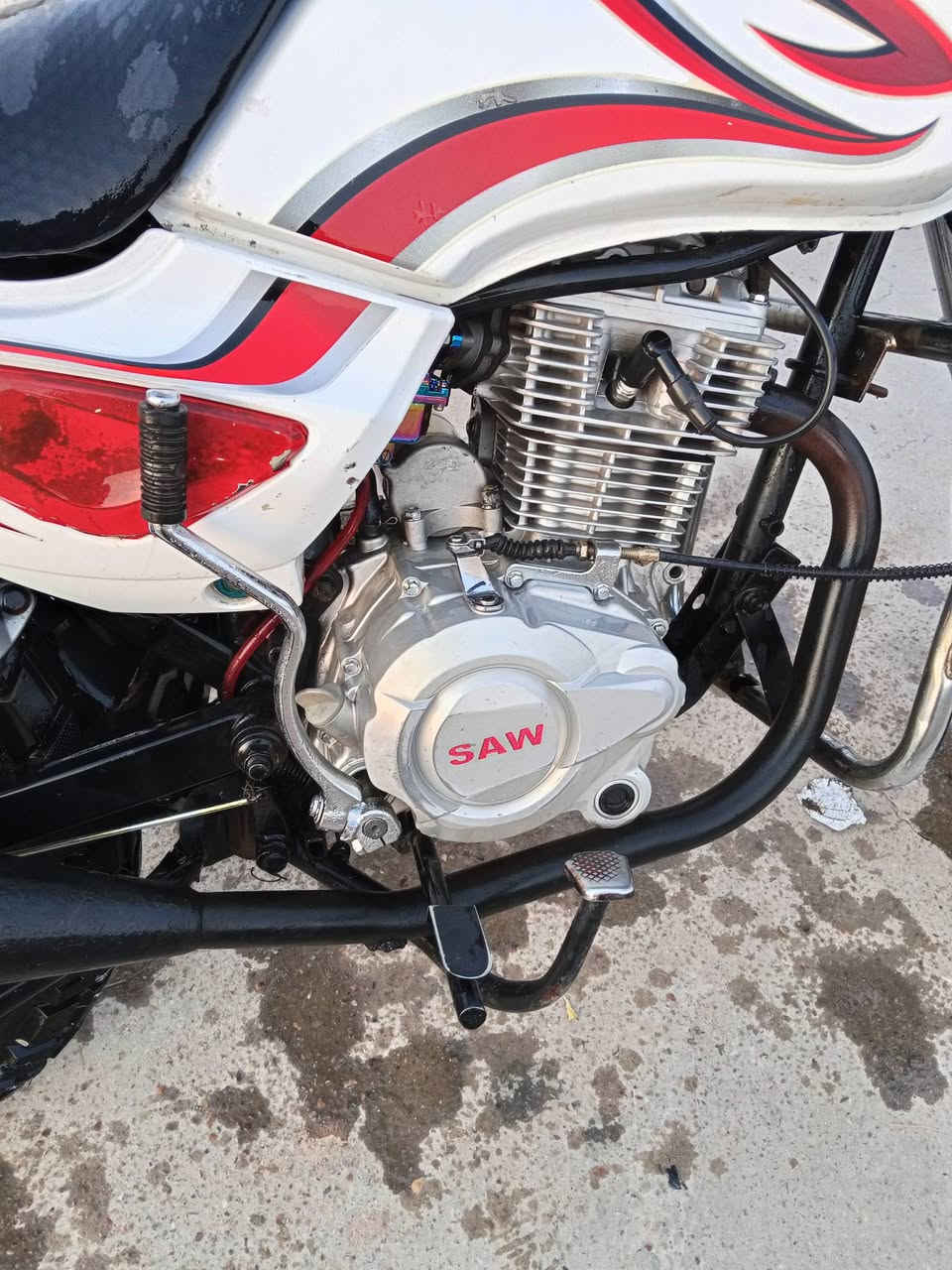 السلام عليكم ماطور سنكي عالي للبيع 
يحتاج فقط دبلات اماي 
للاستفسار الاتصال ع الرقم ***********
