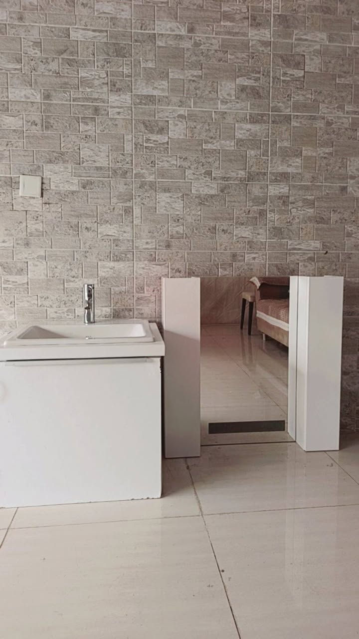 ده س شۆر و ئاوینه هه ڵواسین پاک و جوان بیعه یب بۆفرۆشتن 
قیاس:٥٨سم به ٥٠سم 
نرخ:٤٥هه زار
شوێن:سلێمانی
تیل:*********** السليمانية, العراق
