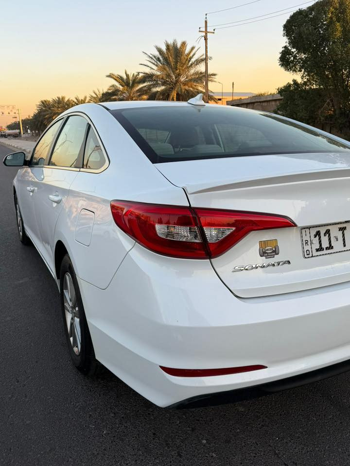 سوناتا مديل ٢٠١٦سعر ١١٨ ورقه رقم المبايل ***********وارد أمريكي حادث السيارة بنيد فقط بدون دواخل بدون ايرباك بدون شواصي بدون لغود كفاله عامه و بيهه شخط باب السايق وصبغته على كده محرك ٢٤٠٠ سياره بوضع شركه تدفئه تبريد صدر امامي وخلفي كله جديد ماشيه ١٠٠ الف زنون رقم بغداد نكليزي
