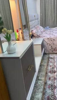 غرفه اخشاب • مستعمله شهرين • ضمان ١٠ سنين