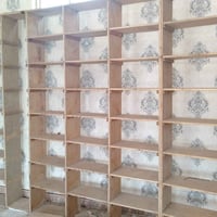 رفوف خشبية للبيع التواصل 07705359530