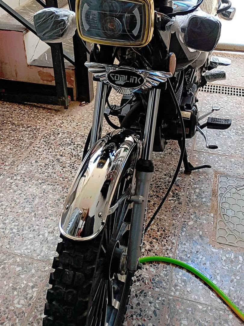 السلام عليكم دراجه سولنك نازله بل 25 مگفوله گفاله عامه من تاير للتاير
مگينه 200C مگينه CBfضاغطه وزنجيل برغي ممفتوح بيها اصبانه مطاختها مال جناي  اوراقها گامله وتترقم ومگينتها صبانه ممدود على المحرك مگفوله گفاله عامه مگفوله مگينه وگهربائيات دراجه تتعب تكول جديده بعدها بحاله الوكاله من گد مانضيفه  دراجه مابيها اي نقص مگفوله شرط من البرغي ما ناقصها برغي سعرها 700 وبيها مجال مگاني الشعب 📍رقمي للتواصل *********** واتساب الشراي يخابرني ويدلل يشلع عيوني
