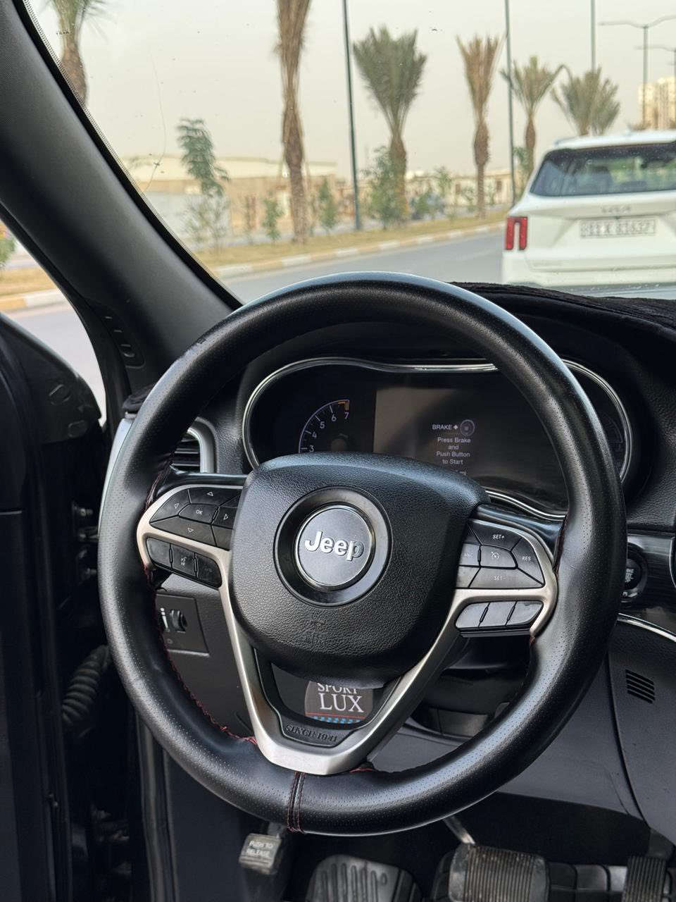 السلام عليكم 
جيب للبيع موديل 2019فول لمتد
مواصفاتها
بانوراما
كشنات تدفئة تبريد
رادار جانبي
كاميرا حساس
باب خلفي كهرباء
كراسي كهرباء
تشغيل عن بعد
محرك 3600
وباقي المواصفات المعروفة
حادث السيارة صبغ باب السائق وجزء من باب الصدر
مكان السيارة حي الجهاد
السعر 195 وبيها مجال بسيط
السيارة ب أسمي رقم جديد وتحويل جديد 
للاستفسار ***********
