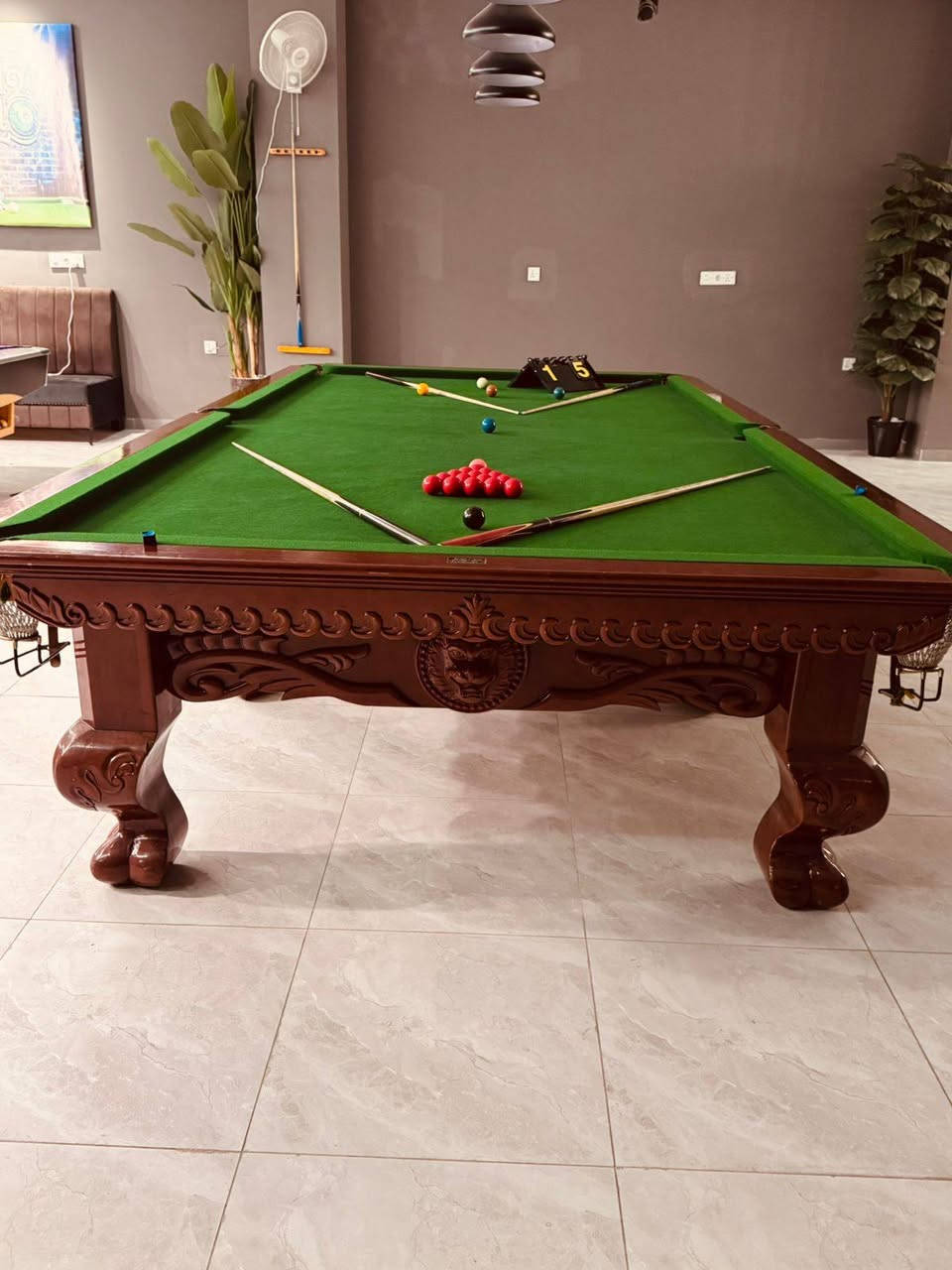 ​🎱 طاولة سنوكر مميزة للبيع (ماركة XINGPAI العالمية) 🎱
لعشاق التميز وأصحاب الصالات، متوفرة طاولة سنوكر فاخرة بحالة ممتازة وبسعر مناسب جداً.
​الماركة: Xingpai (星牌) - غنية عن التعريف بجودتها العالية ومتانتها.

​التصميم: خشب محفور بنقوش ملكية مميزة وأرجل قوية كلاسيكية.

​النظافة: بنسبة 80% (بحالة جيدة جداً وجاهزة للعب).
​4 كيوبات (عصي لعب) بحالة ممتازة.
​طقم كرات السنوكر الكاملة.
​عداد النقاط الخاص بالمسابقات.
​السعر: 25 ورقة (والسعر بيه مجال للشراي).

​الموقع: الموصل.

​📞 للاستفسار والتواصل:

​يرجى الاتصال مباشرة على الرقم التالي:

👉 ***********
