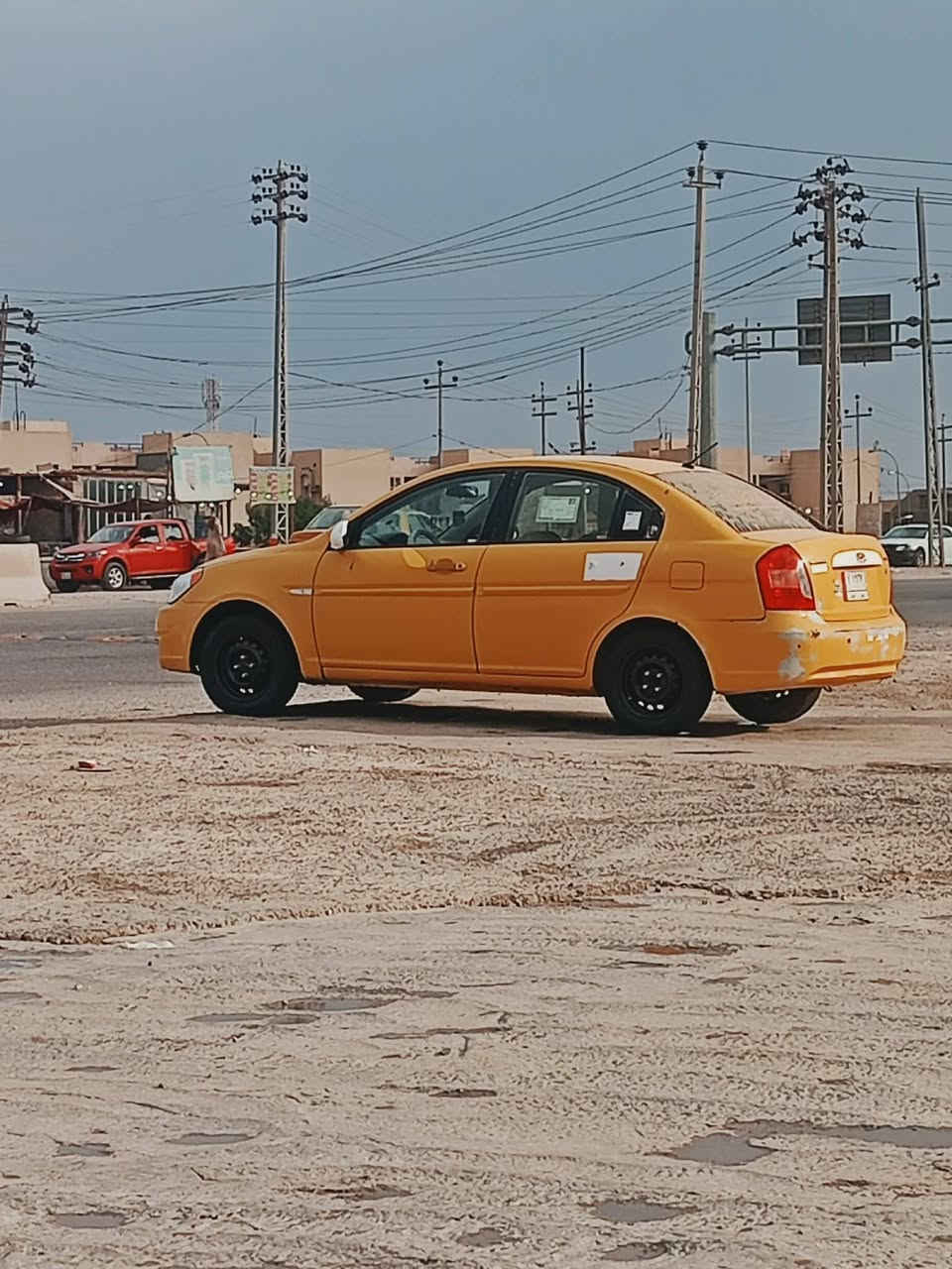 اكسنت خليجي ٢٠٠٩ مكفوله فقط دحجه بصيطه جاملغ الخلفي محرك  1600 سياره جهاز وجديده سعر 77 وبيه مجال للعلم سياره نضيفه وكلشي موجود بالسوك للاستفسار *********** مكاني ديوانيه
