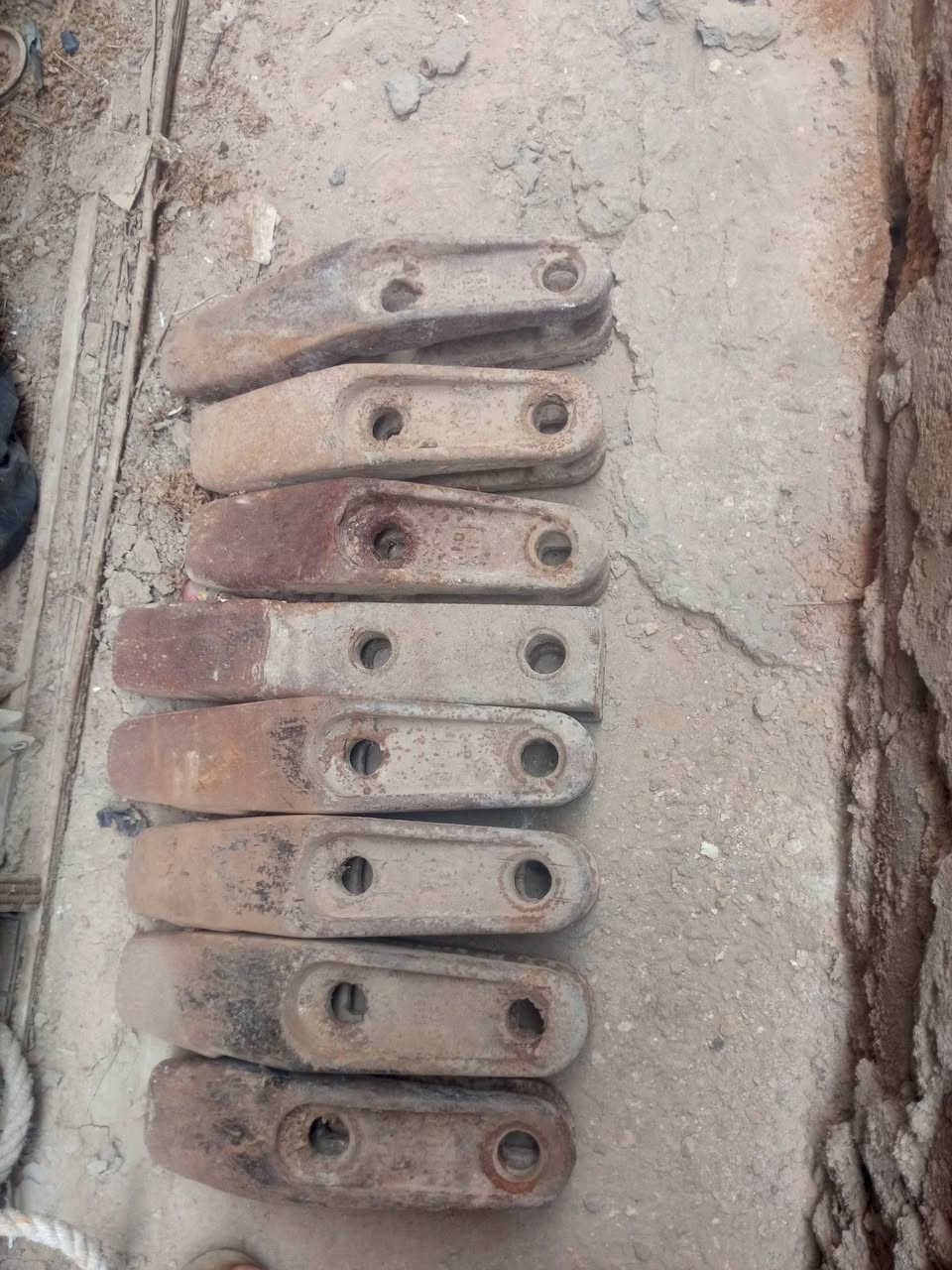 شفتات شفل65 داش ثري سنون 70للبيع ***********

