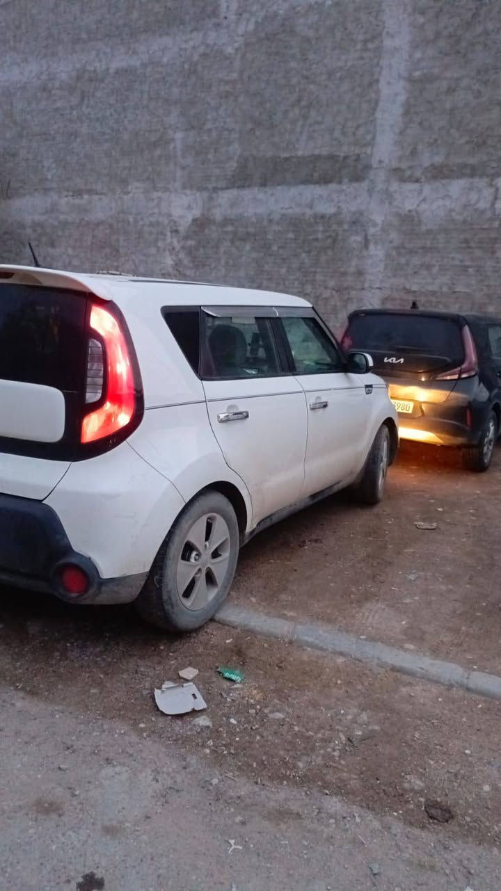 السلام عليكم . كيه صول للبيع 
رقم بغداد 
مديل 2017
مكانها ميسان 
السعر 120 . محرك جديد قبل شهر اكثر شاديه . 
انه مكلف بالنشر الشراي يتصل على صاحبها  . ***********.  مكان السياره ميسان المشرح .
