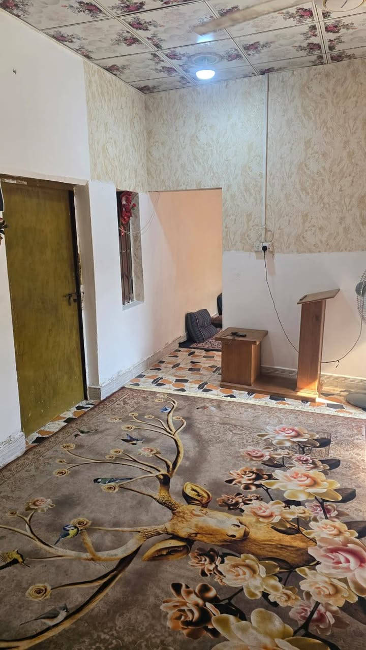 دار سكن للبيع وقف سني اصولي مسجل دفع بل سنه 25الف العنوان بصره أبي الخصيب العوجه قرب قطاع الصحي  يقع على شارع تبليط 10متر المساحة بيت 🏠 200متر يتكون من غرفيتي ودوانيه وصاله ومطبخ كراج حديقه صحيات خارج وداخل السكف سندويج مرتب السعر 45مليون الاستفسار اتصل أو وتساب ***********
