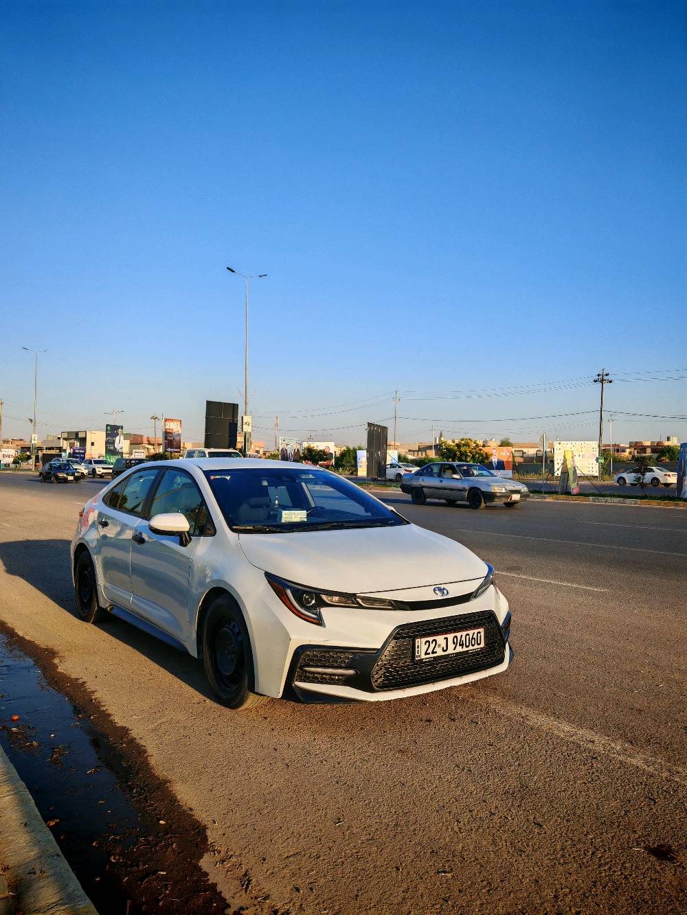 كورلا موديل ٢٢ رقم أربيل بيها ٣ قطع بدون دواخل ماشيه ١٠٠ سياره متواجده ب كركوك سعرها ١٤٠ وبيها مجال 