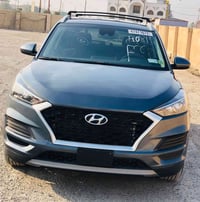 توسان موديل 21 ماشية 36فول موصفات ماعدة الفتحة حادثة بنيد وراجع نفسة 0...