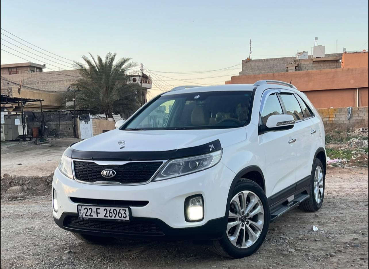 السلام عليكم سورنتو ١٤ خليجي محرك ٤ سلندرجي دي اي  رقم اربيل دولي مكفوله عدا شبر صبغ السونار واضح فول عدًا البانوراما تخم تاير محرك كير خير من الله
بصمه
برادت بلاد 
سبعه راكب
ثلاث قطع تبريد
ويلكب
لد امامي خلفي
حساس خلفي
داخل بيجي 
شلشه وكاميرا 
تحكم جهتين 
وبعد اكو مواصفات سعرها ١٤٢ وماكو هيج بالسوك مكاني دجيل ***********
