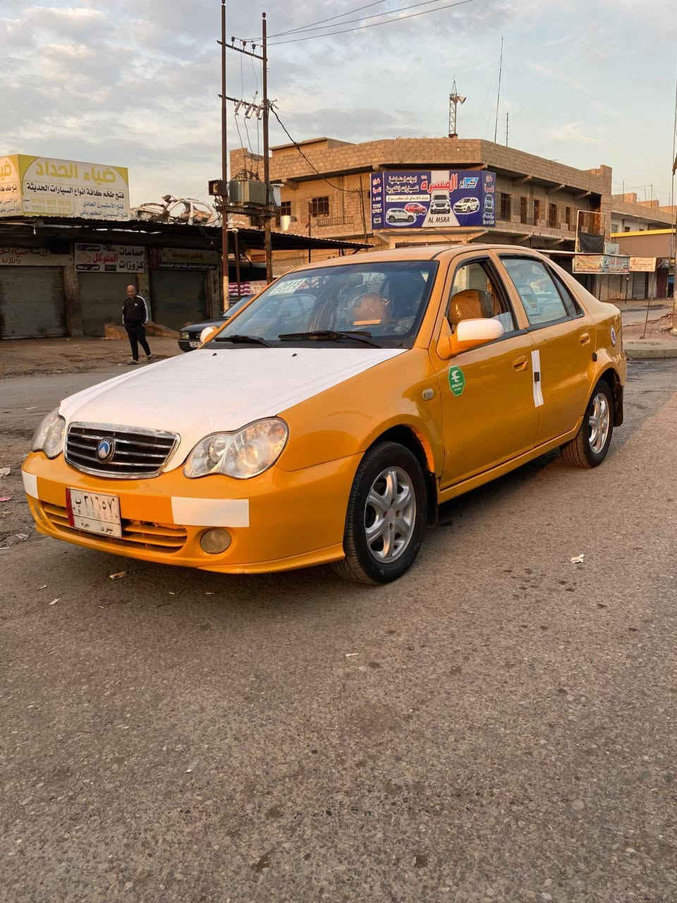 السلام عليكم سيكي للبيع الموديل 2013 بيهاطخه  بل بدنه الكدام بس كلش خفيفه مصبوقه جماليه مكينه اكير شرط تتفيه تبريد ثلج  السنويه لل2028 بيها كابون الورقي شرط التحويل السعر 45 بيها مجال  مكاني موصل اليسر ***********
