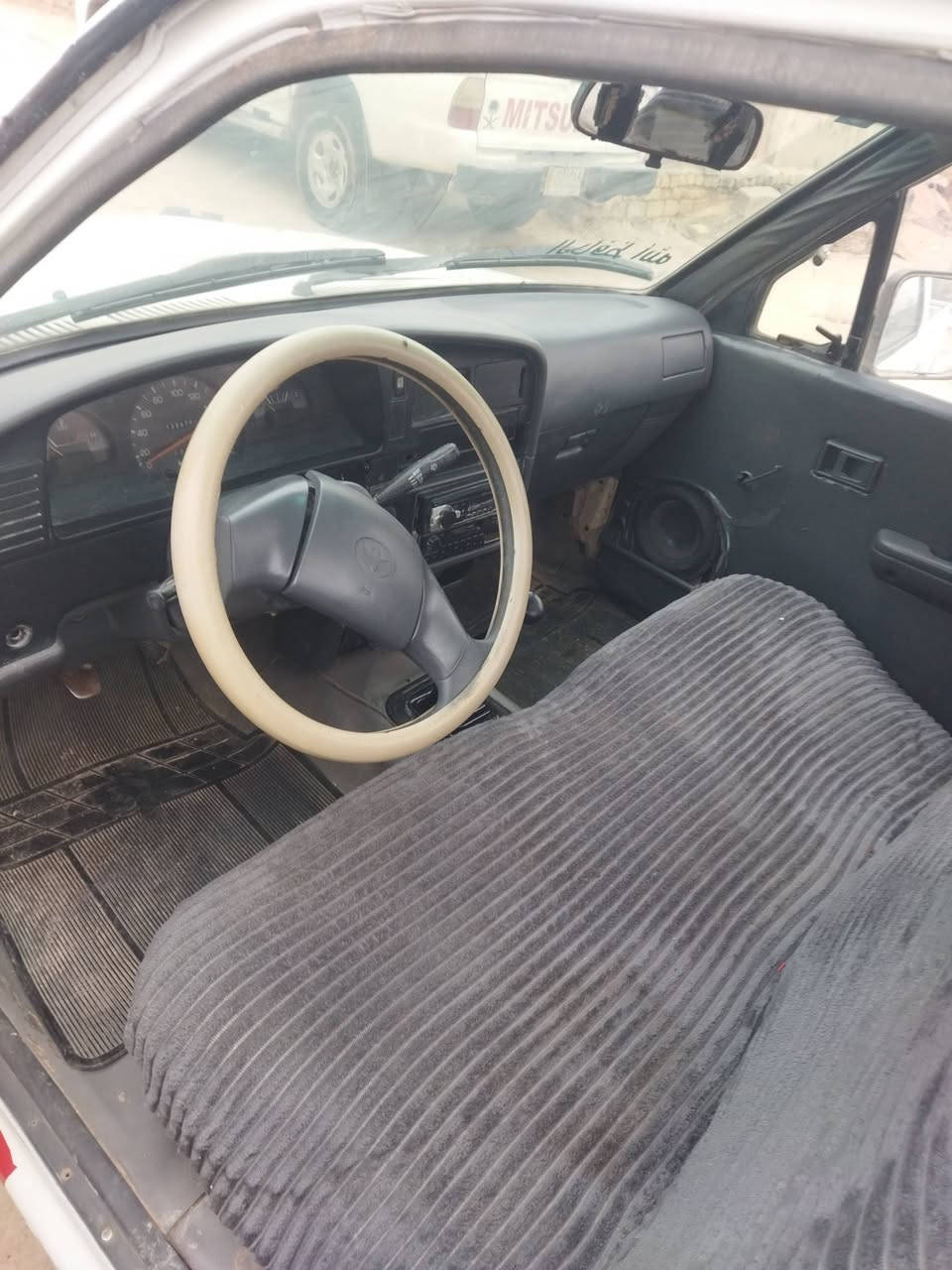 مديل 96مكينه وكير انضاف كرهبايات كلهه شقاله حداديه نضيفه شاصي مكفول مصبوغ عام جماليه لاكلبه ولاضربه رقم مثنى دولي مكانهه المثنى التواصل على *********** رقم صاحبها ماجاوب عله تعليقات
