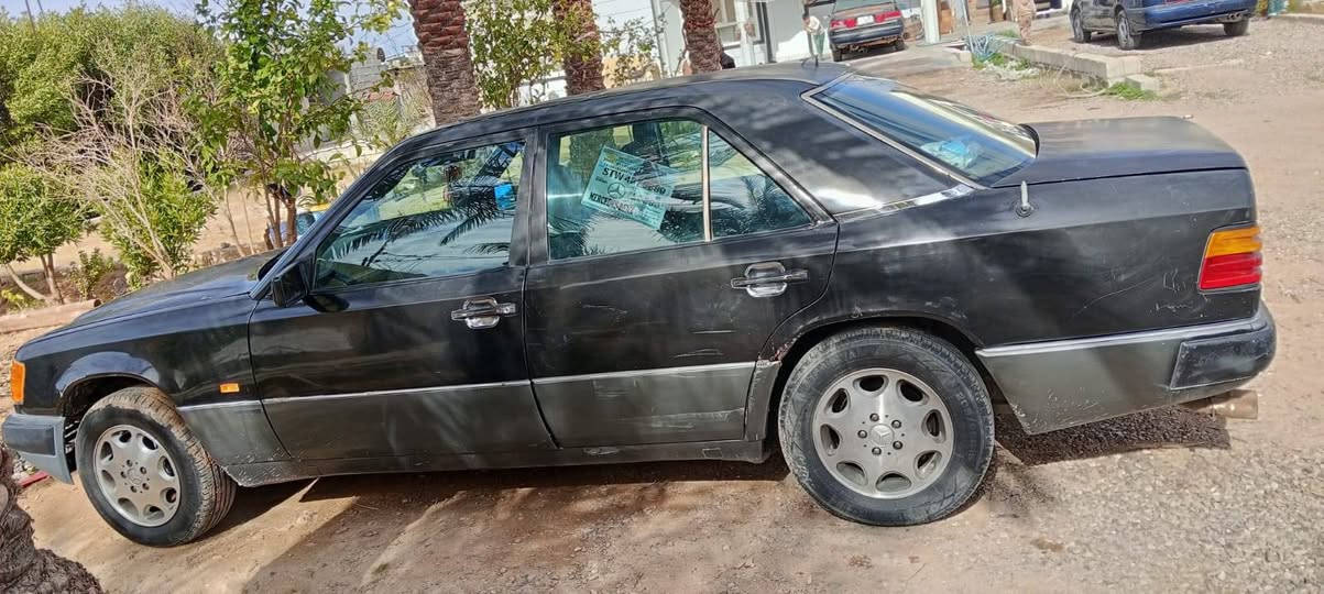 سلام عليكم مارسدس رقم بغداد موديل ٩٢ محرك بطه 3000كير محرك جديد سياره جاهزه من كلشي مكانه ديالئ سنويه 28 تحويل مباشر سعر 46 وبي مجال هذا رقمي ***********
