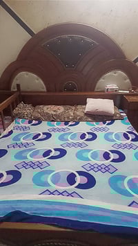 غرفة نوم • خشب عراقي • للبيع