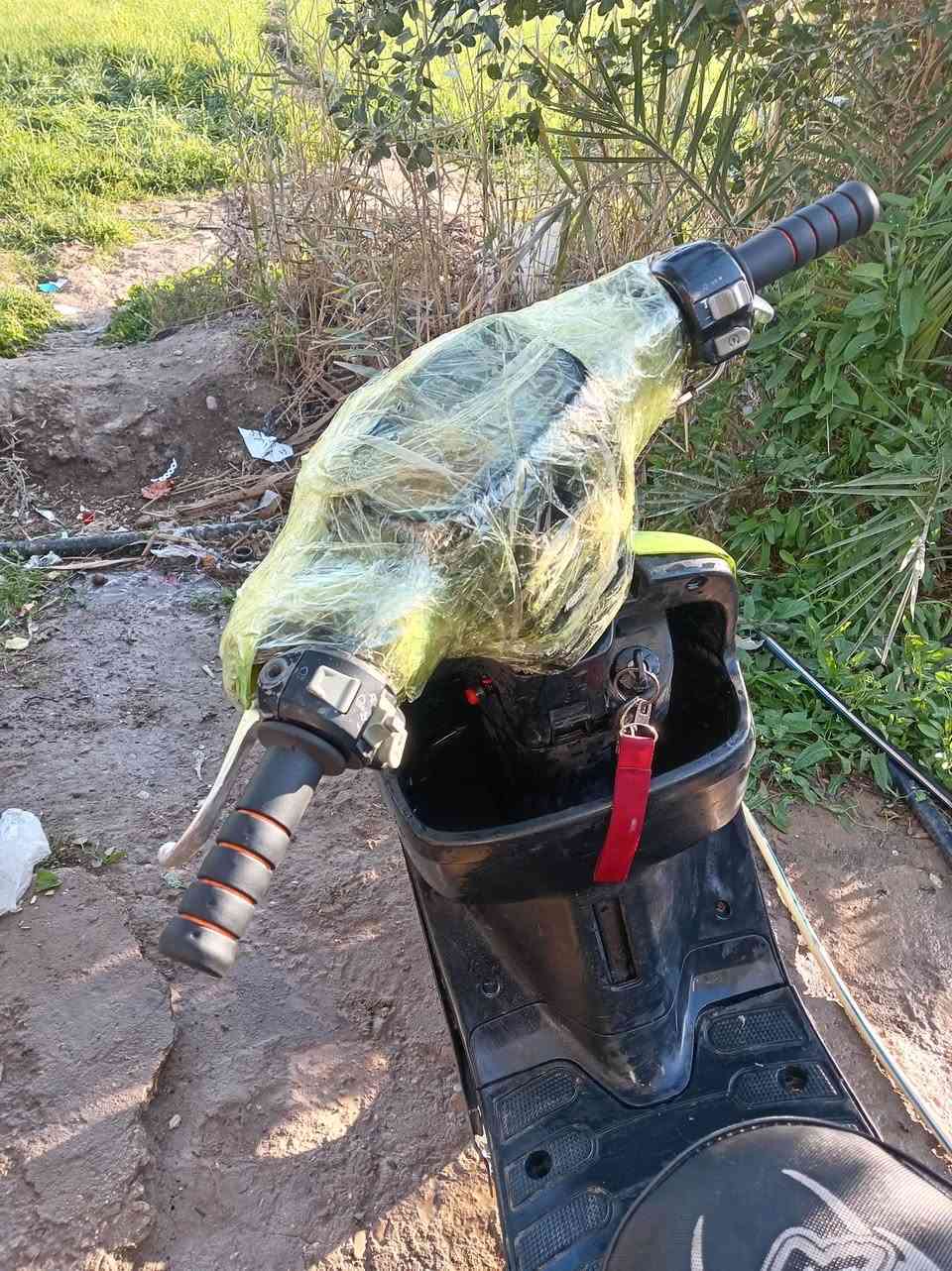 سلام عليكم للبيع دراجه بطه60 مكينه نضيفه قبل اسبوع مجفتهه كابريتر جديده خطين بس بيهه خربطه لين وكع مي بلكابريتر يدات ماكس تخم+فاكيوم بانزين جديد +قفل جنطه كهربائياته شغاله عوزهه باتري كفراتهه موجوده سعر(85)مسعجل على بيعهه
رقم ***********
