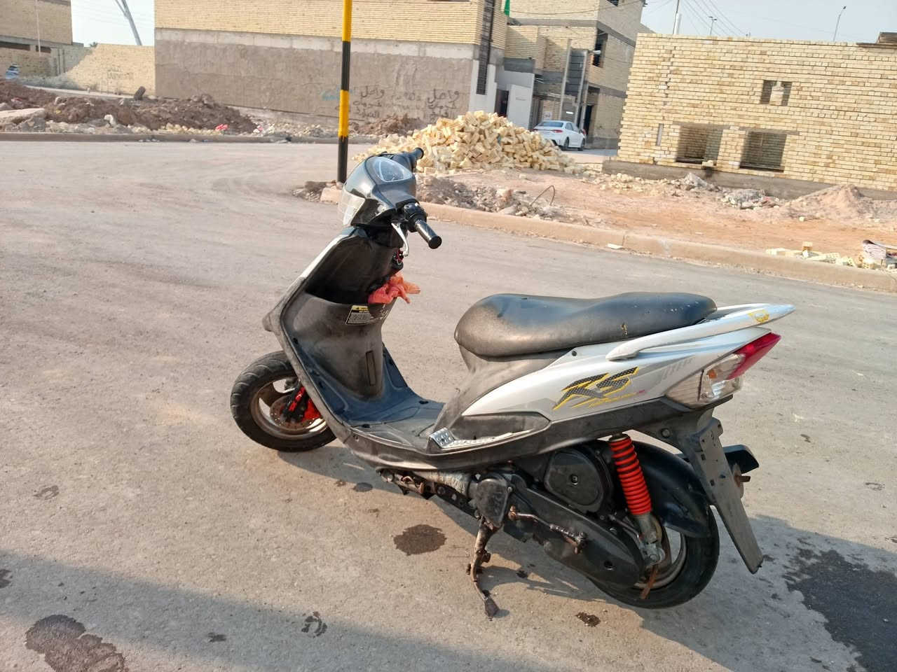 سلام عليكم
ماكس عدله نظيفة وكلها شغاله بلاديه سعرها 650 الف وبيها مجال بسيط وتجي تشوف نظافتها بعينك مكان خلف مرور الرستمية منطقة الإستثمار 
***********
