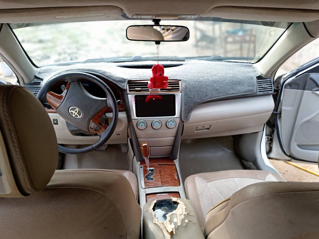 اسلام عليكم  سياره كامري  موديل 2007 مكفوله من كصه وضربه  مكفوله كفاله عامه بس صبغ حزام للجماليه فقط  السياره  حداديه محرك كير  مكفوله  وتبريد شغال بيها فتحه +شاشه  + تبريد امامي وخلفي  السعر  95  العنوان النجف الاشرف حي النداء  رقم الموبايل *********** +مكلف بالنشر
